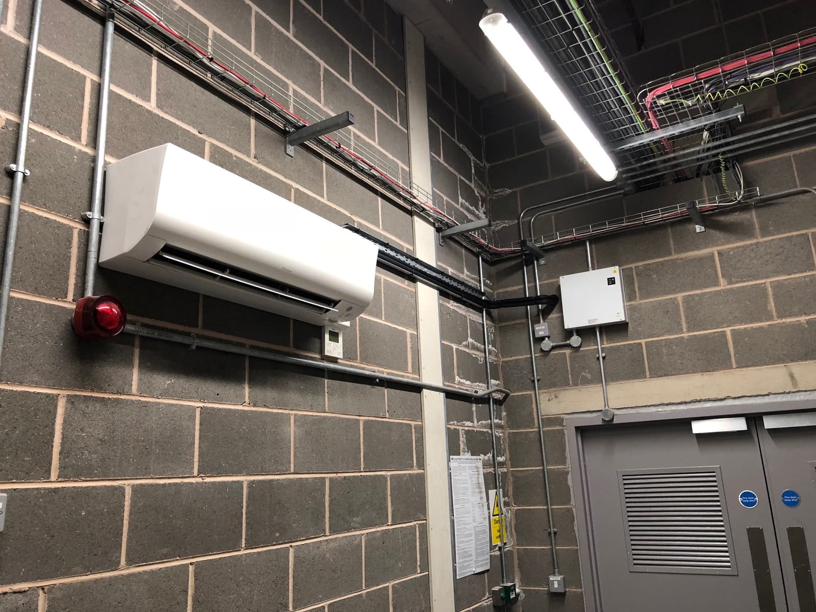 Daikin VRV and HRV hotel installation T4 Heathrow Airport - Aerocool Ltd - Air Conditioning - Refrigeration - HVAC